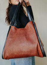 Load image into Gallery viewer, Celeste Shoulder Bag