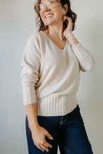 Load image into Gallery viewer, Eclat Sweater