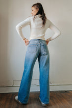 Load image into Gallery viewer, Just USA Medium Wash Mid Rise Baggy Jean