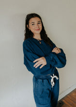 Load image into Gallery viewer, Pia Cropped Balloon Sweatshirt | Midnight Navy
