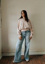 Load image into Gallery viewer, Pia Cropped Balloon Sweatshirt | Rose Tan