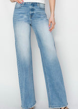Load image into Gallery viewer, Plus Size High Rise Straight Jeans – Light Wash