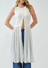 Load image into Gallery viewer, Romantic Button Down Knit Tunic