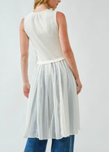 Load image into Gallery viewer, Romantic Button Down Knit Tunic