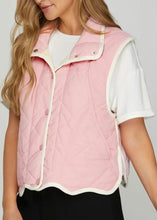 Load image into Gallery viewer, Scalloped Hem Quilted Vest