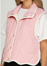Load image into Gallery viewer, Scalloped Hem Quilted Vest