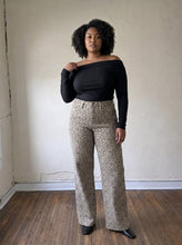 Load image into Gallery viewer, Extended Size Off Duty Off Shoulder Knit Top