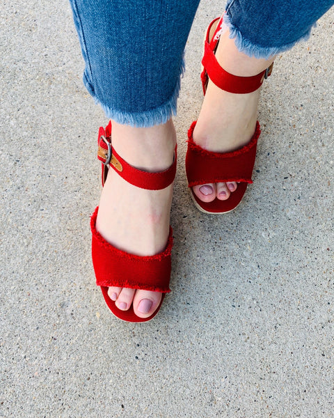 Put your right foot in!  Midwest Humor (and SHOES!)