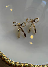 Load image into Gallery viewer, Dangling Bow Post Earrings
