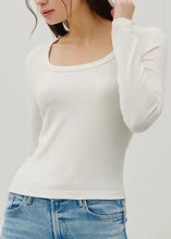 Load image into Gallery viewer, Basic Scoop Neck Long Sleeve Top

