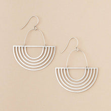 Load image into Gallery viewer, Solar Rays Refined Earring
