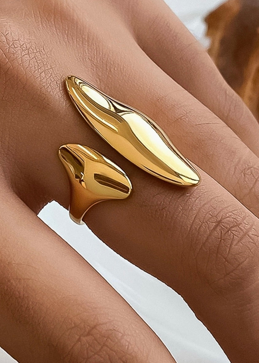18K Abstract Danielle Ring