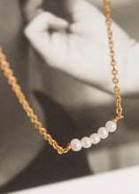Load image into Gallery viewer, 18K Petite Pearl Necklace | Lauren
