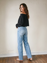 Load image into Gallery viewer, Stroll Cropped Pullover | Black
