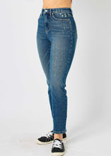 Load image into Gallery viewer, Judy Blue Tummy Control Slim Jean
