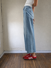 Load image into Gallery viewer, Just Black Denim Medium Wash Barrel Jean Twist
