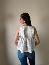 Load image into Gallery viewer, Garden Bloom Front Tie Sleeveless Top
