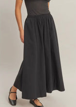 Load image into Gallery viewer,  Elastic Waist Midi Poplin Skirt
