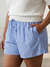 Load image into Gallery viewer, Extended Breezy Stripe Pull On Shorts
