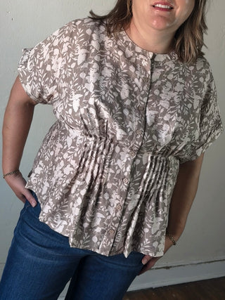 Extended Size Garden Pleat Blouse 