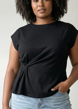 Load image into Gallery viewer, Extended Size Sculpted Grace Twist Top
