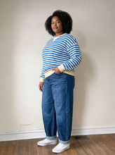 Load image into Gallery viewer, Extended Contrast Trim Striped Sweatshirt
