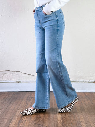 Molly Light Wash Straight Leg Jean