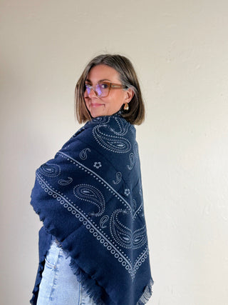 Paisley Wool Scarf | Navy/White