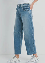 Load image into Gallery viewer, Just Black Barrel Jean
