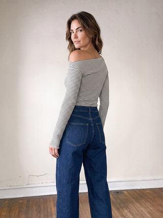 Weekend Muse Asymmetrical Top | Grey