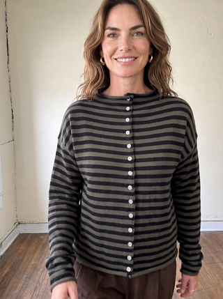Elina Striped Collar Knit Top | Black/Olive