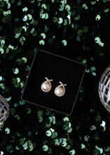 Load image into Gallery viewer, Cultured Pearl Earrings
