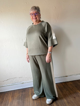 Extended Size Contrast Tape Scuba Knit Top