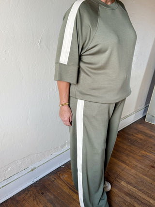 Extended Size Contrast Tape Side Stripe Pants