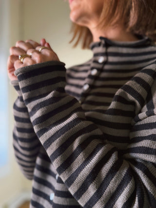 Elina Striped Collar Knit Top | Black/Olive