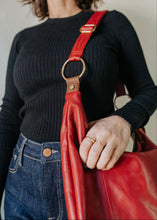 Load image into Gallery viewer, Tami Hobo Bag | Garnet
