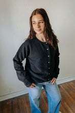 Load image into Gallery viewer, Solid Pipa Cardigan | Black
