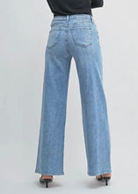 Load image into Gallery viewer, Just Black Denim Stretchy Wide Leg Jeans | Medium Wash
