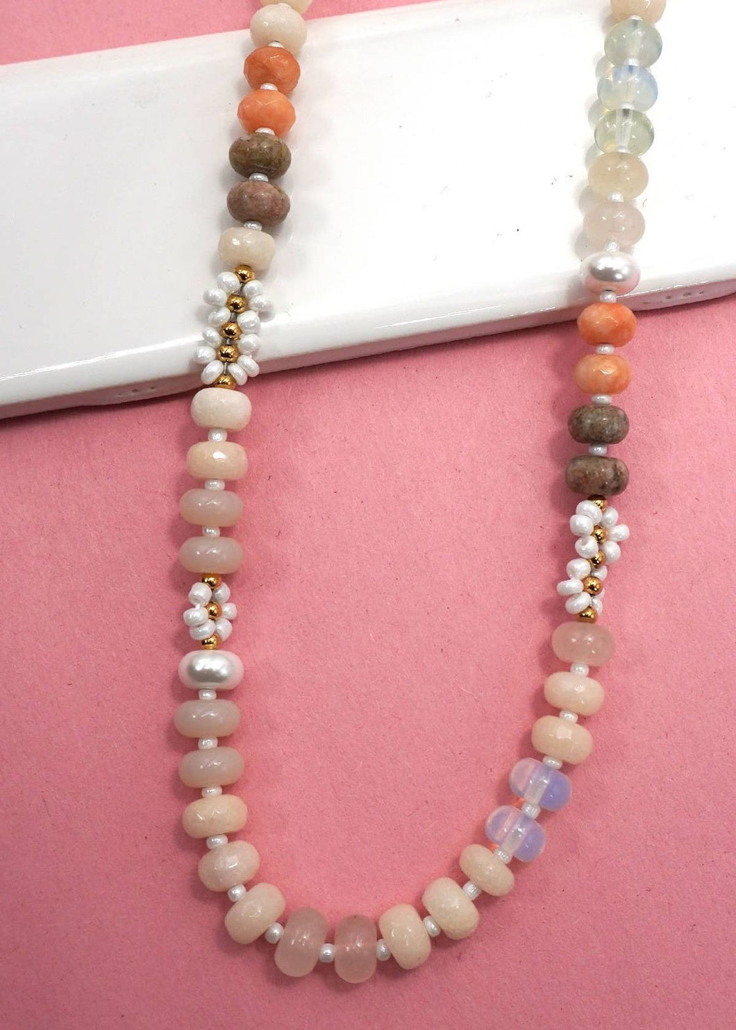 Natural Agate & Glass Floral Necklace | Neutrals