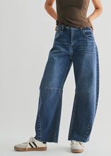 Load image into Gallery viewer, Just Black Denim Barrel Jeans Dark Wash
