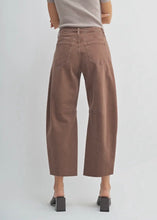 Load image into Gallery viewer, Just Black Denim Vintage Espresso Barrel Jeans
