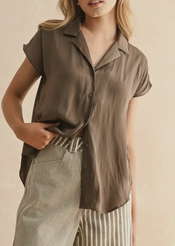 Clara Relaxed Collared Button Down Top | Coffee
