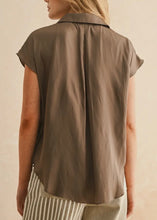 Load image into Gallery viewer, Clara Relaxed Collared Button Down Top | Coffee
