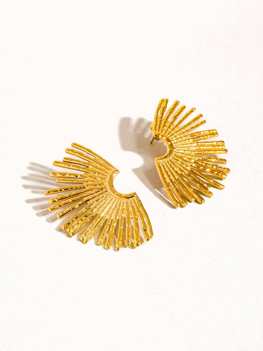 Bisous 18K Gold Sunburst Earring