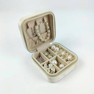 Travel Portable Velvet Jewelry Storage Case | White