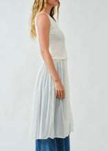 Load image into Gallery viewer, Romantic Button Down Knit Tunic
