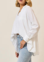 Load image into Gallery viewer, Dramatic High-Low Bubble Hem Blouse
