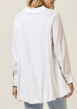Load image into Gallery viewer, Dramatic High-Low Bubble Hem Blouse
