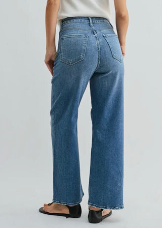 Patch Pocket Wide Leg Jeans