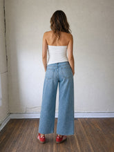 Load image into Gallery viewer, Reversible Scrunch Tube Top | White
